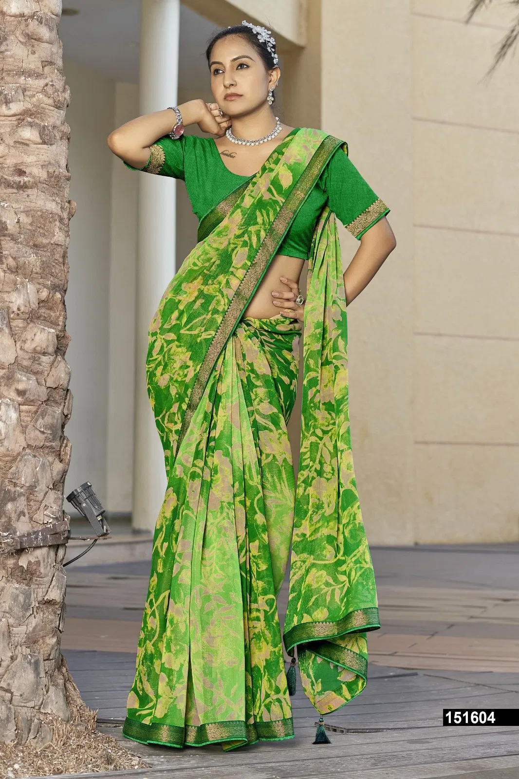 Vikanshi By Vallabhi Chiffon Floral Printed Daily Wear Saree Wholsale Online